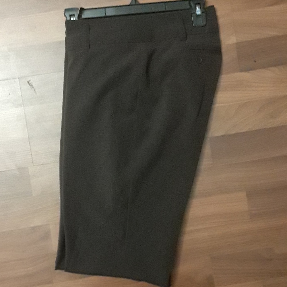 Worthington size 8 brown slacks